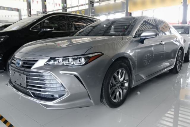 Used Toyota Avalon 2019 Dual-Engine 2.5L Luxury Edition China VI Standard