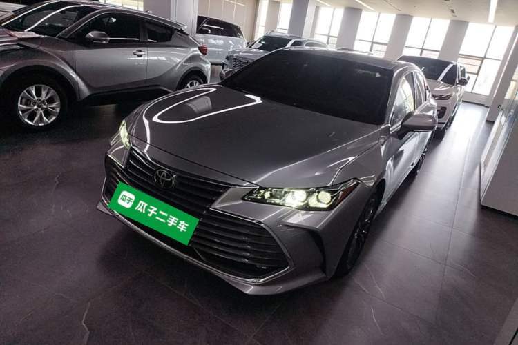 Used Toyota Avalon 2019 2.0L XLE Premium Edition China VI Guazi used car, China used car export, Used car for sale, Used cars, Cheapest cars for sale