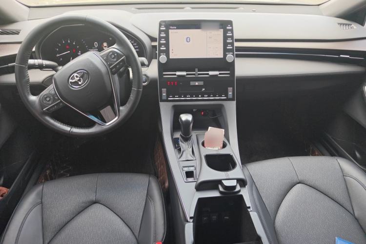 Used Toyota Avalon 2019 2.0L Luxury Edition China VI Standard Center Console