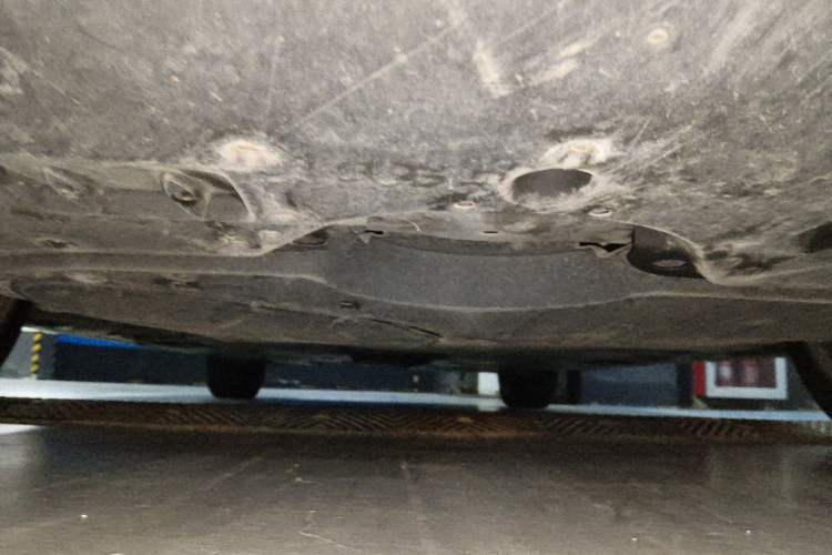 Used Toyota Avalon 2019 2.5L Touring Premium Version China VI Standard Chassis Front