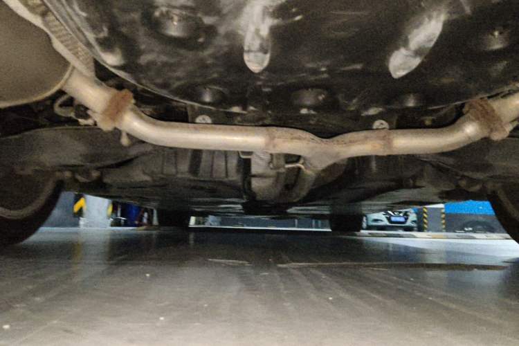 Used Toyota Avalon 2019 2.5L Touring Premium Version China VI Standard Chassis Rear