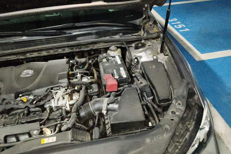 Used Toyota Avalon 2019 2.5L Touring Premium Version China VI Standard Engine Bay Left