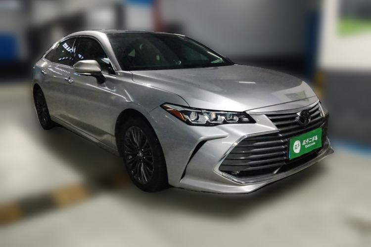 Used Toyota Avalon 2019 2.5L Touring Premium Version China VI Standard Front Right 45 Deg