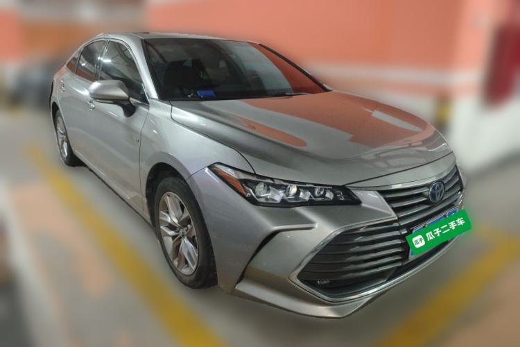 Used Toyota Avalon 2019 Dual-Engine 2.5L Luxury Edition China VI Standard Front Right 45 Deg