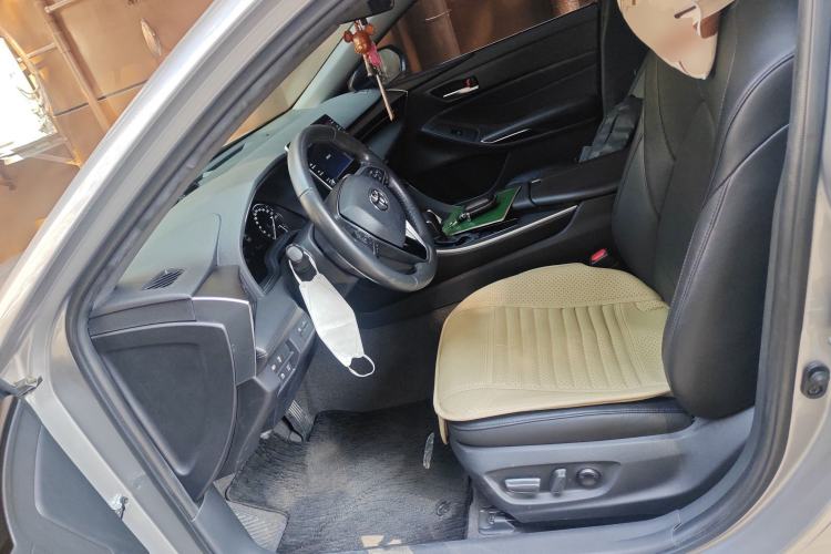 Used Toyota Avalon 2019 2.0L XLE Premium Edition China VI Left Front Seat