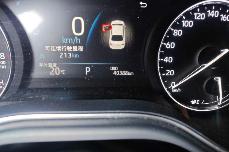 Used Toyota Avalon 2019 2.0L XLE Premium Edition China VI Odometer Close Up