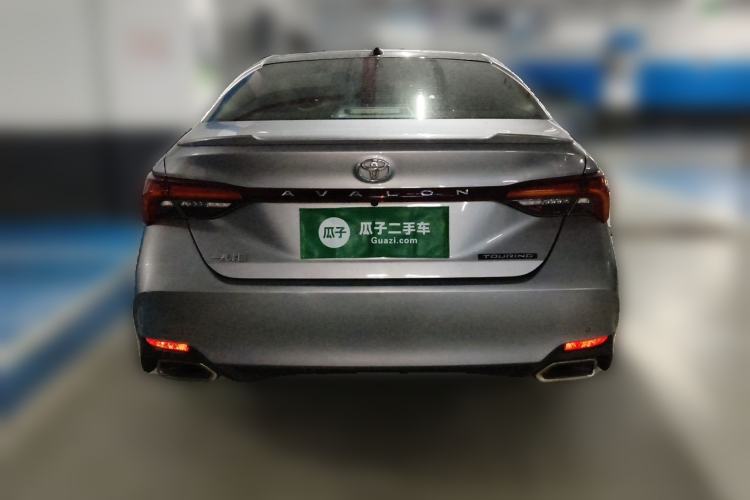 Used Toyota Avalon 2019 2.5L Touring Premium Version China VI Standard Rear