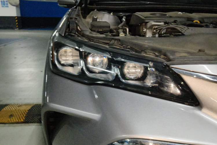Used Toyota Avalon 2019 2.5L Touring Premium Version China VI Standard Right Front Headlight