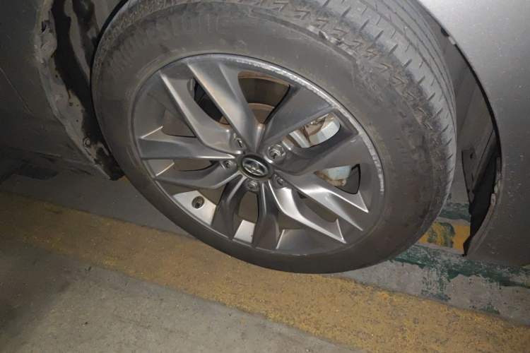 Used Toyota Avalon 2019 Dual-Engine 2.5L Luxury Edition China VI Standard Right Front Wheel Hub
