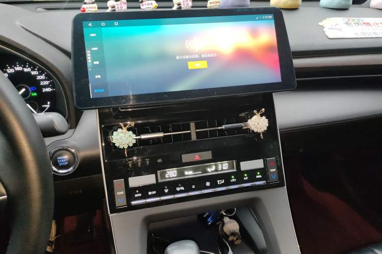 Used Toyota Avalon 2019 2.0L Ambition Edition China VI Audio And AC Panel