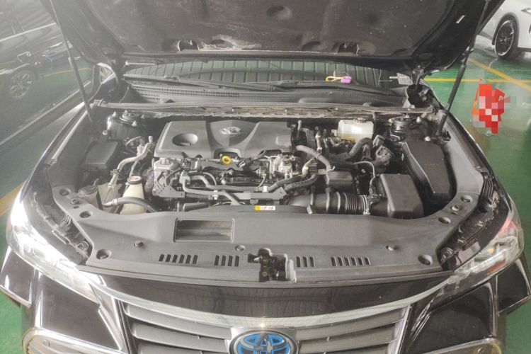 Used Toyota Avalon 2019 Dual-Engine 2.5L Luxury Edition China VI Standard Engine Bay