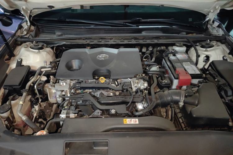 Used Toyota Avalon 2019 2.0L Luxury Edition China VI Standard Engine Bay