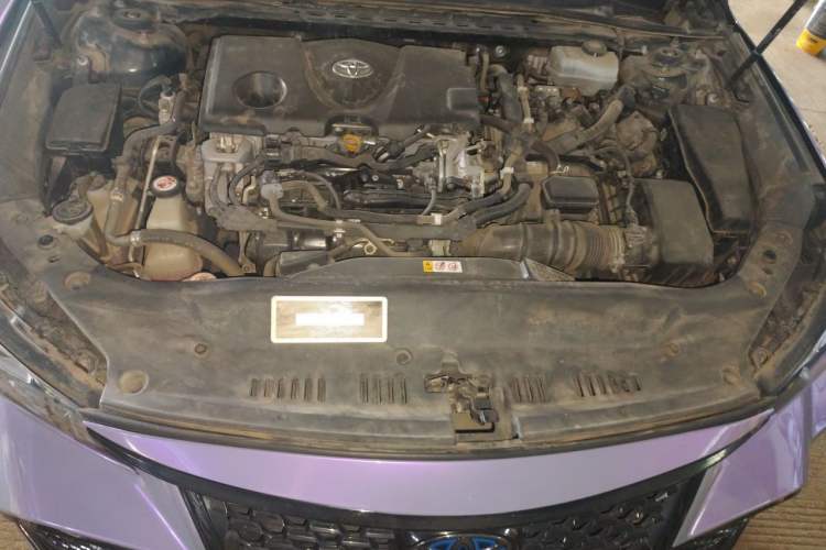 Used Toyota Avalon 2019 Dual-Engine 2.5L XLE Prestige Version China VI Standard Engine Bay