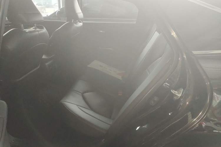 Used Toyota Avalon 2019 Dual-Engine 2.5L Luxury Edition China VI Standard Left Rear Seat