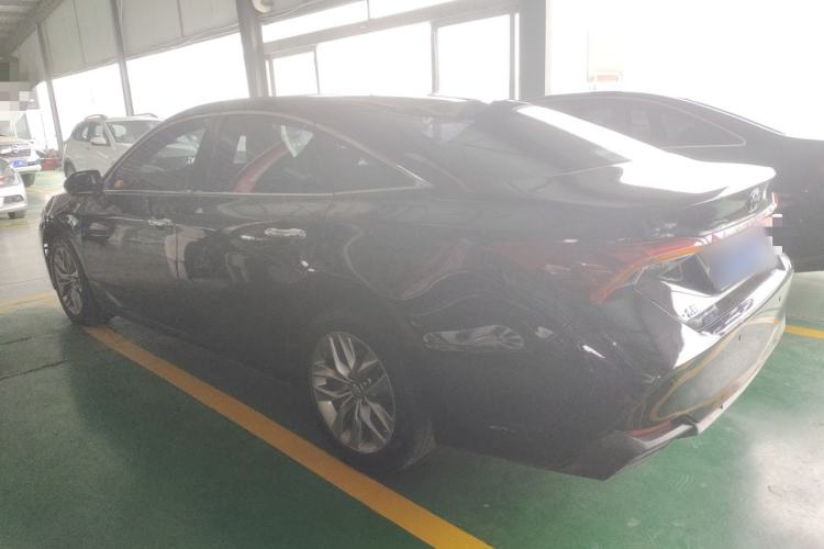 Used Toyota Avalon 2019 Dual-Engine 2.5L Luxury Edition China VI Standard Left Side