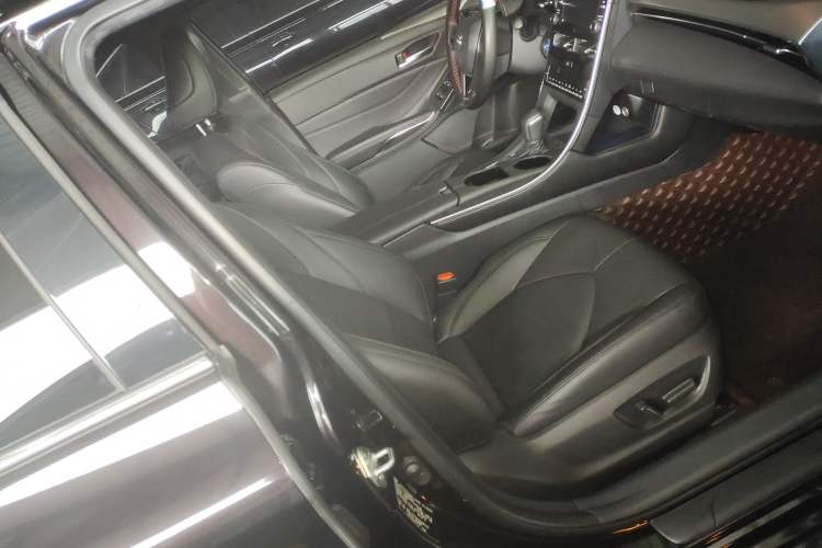 Used Toyota Avalon 2019 Dual-Engine 2.5L Luxury Edition China VI Standard Right Front Seat