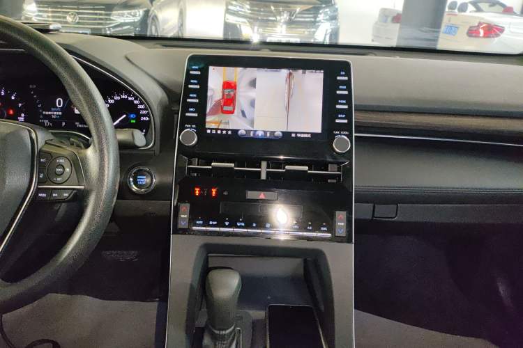 Used Toyota Avalon 2019 2.5L Ambition Version China VI Standard Audio And AC Panel