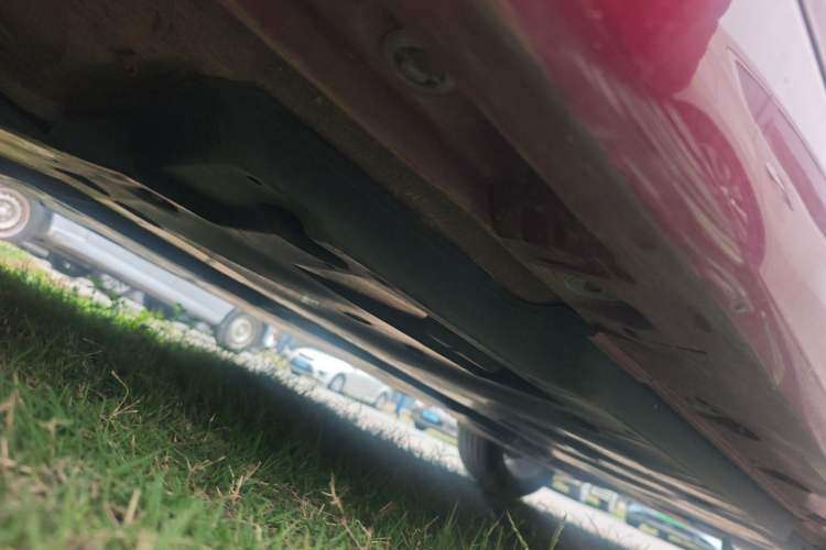 Used Toyota Avalon 2019 2.0L XLE Premium Edition China VI Chassis Front Left