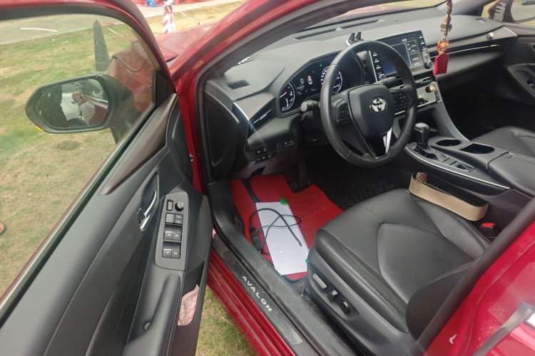 Used Toyota Avalon 2019 2.0L XLE Premium Edition China VI Driver Seat
