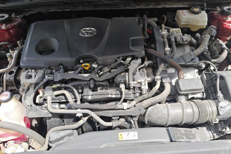 Used Toyota Avalon 2019 Dual-Engine 2.5L Luxury Edition China VI Standard Engine Bay