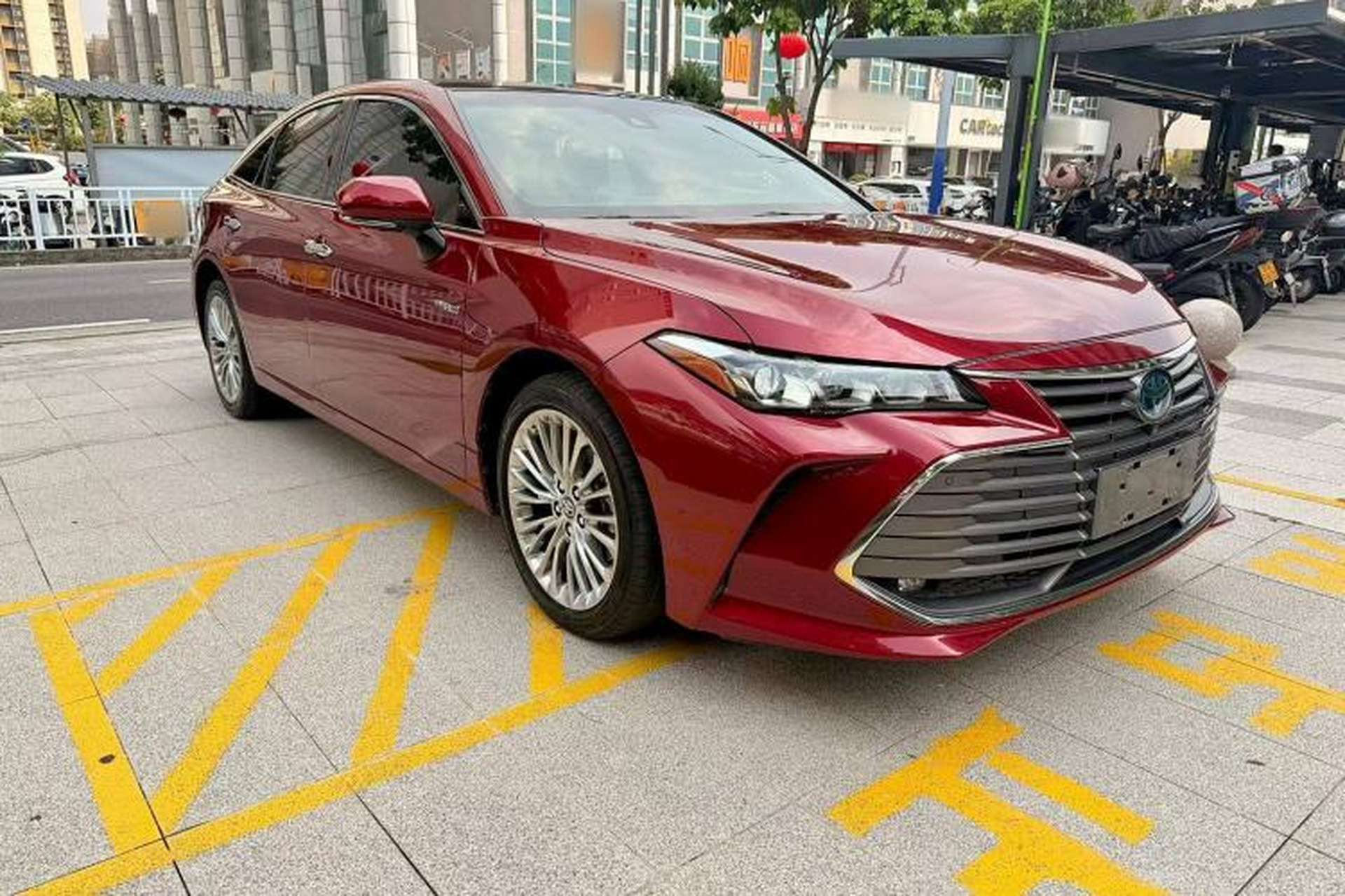 Used Toyota Avalon 2019 Dual-Engine 2.5L XLE Prestige Version China VI Standard Exterior 3