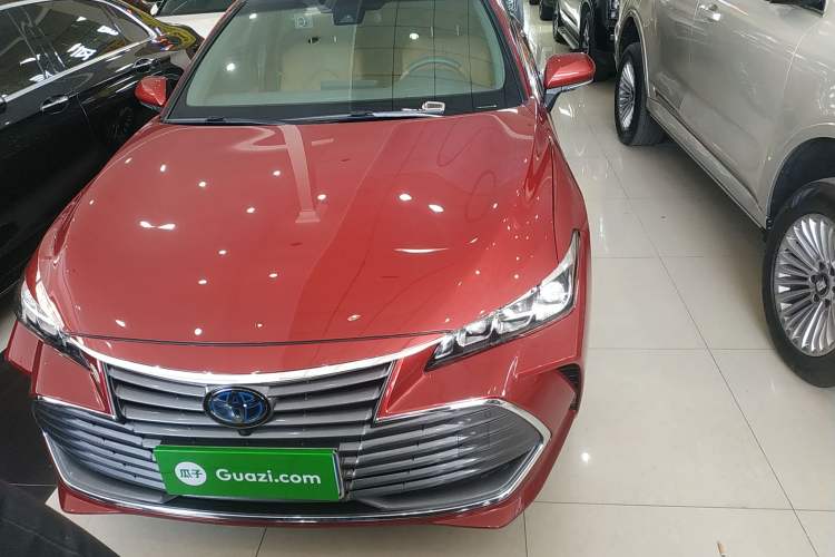 Used Toyota Avalon 2019 Dual-Engine 2.5L XLE Prestige Version China VI Standard Front
