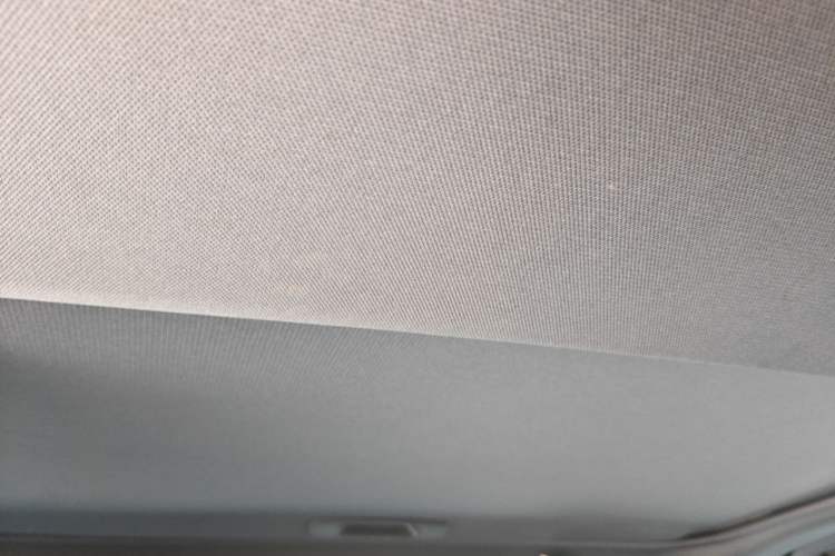 Used Toyota Avalon 2019 Dual-Engine 2.5L Luxury Edition China VI Standard Headliner