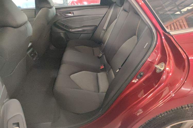 Used Toyota Avalon 2019 2.5L Ambition Version China VI Standard Interior 4