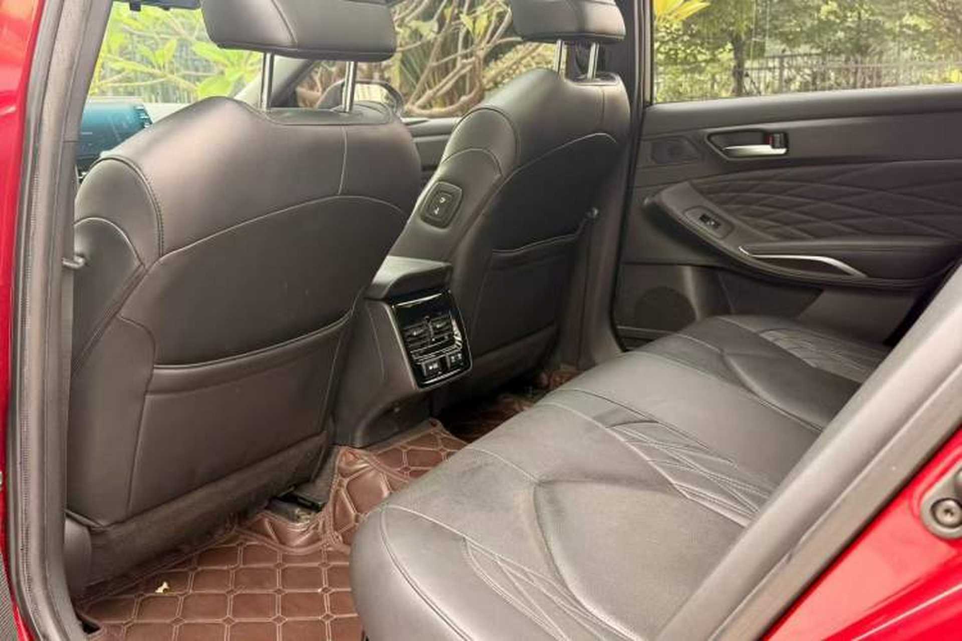 Used Toyota Avalon 2019 Dual-Engine 2.5L XLE Prestige Version China VI Standard Interior 4