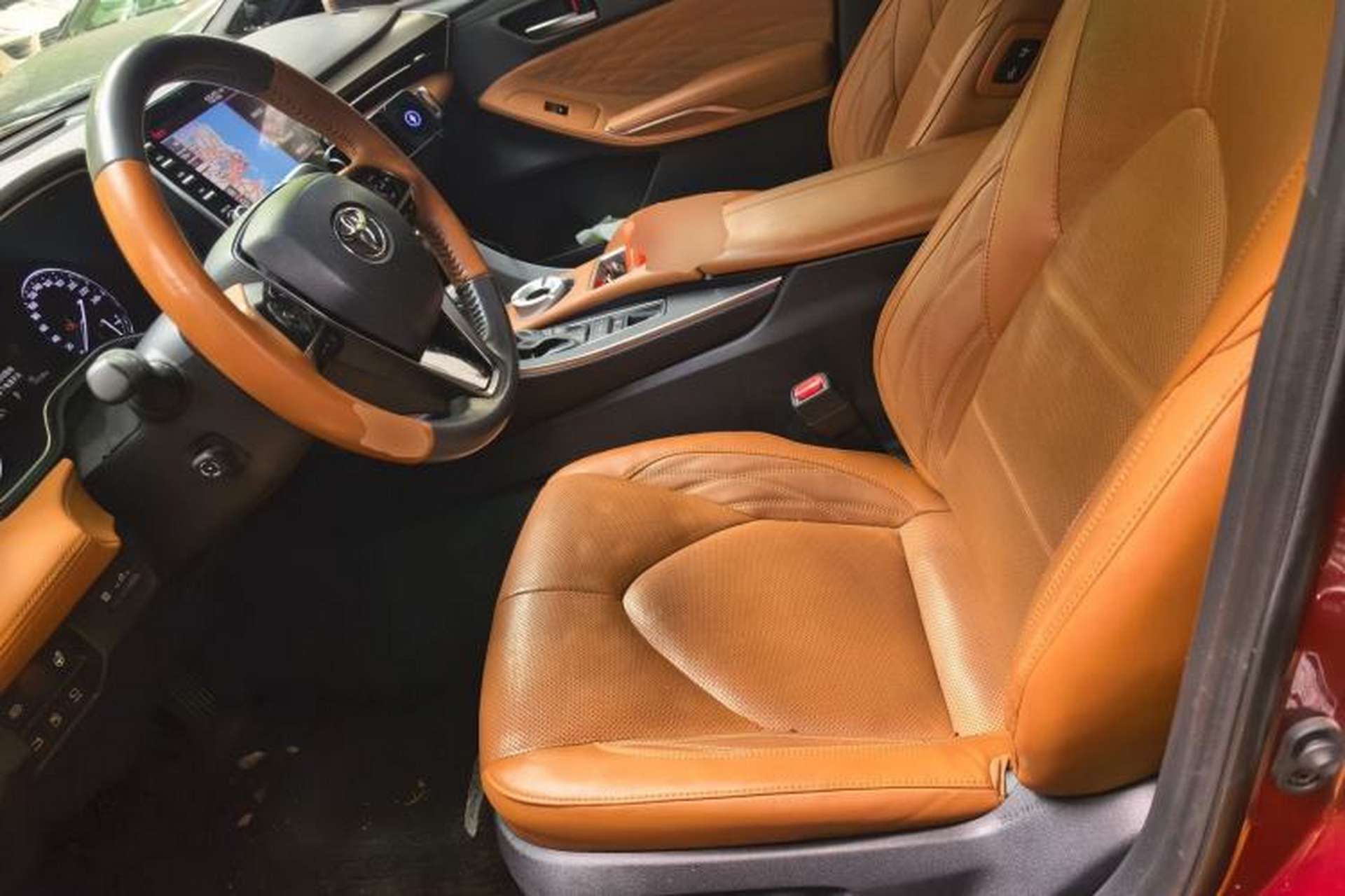Used Toyota Avalon 2019 Dual-Engine 2.5L Limited Flagship Edition China VI Standard Left Front Seat