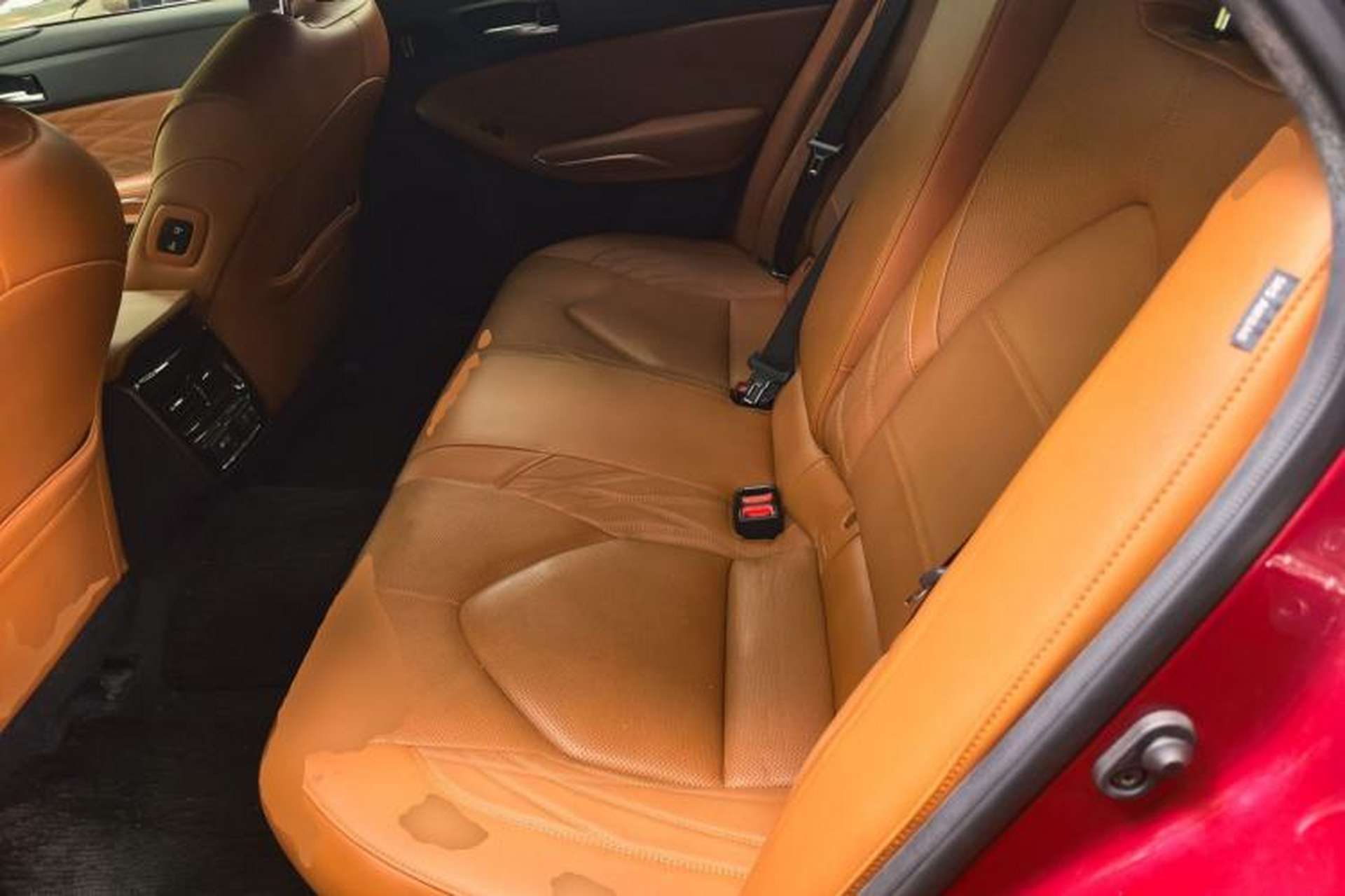 Used Toyota Avalon 2019 Dual-Engine 2.5L Limited Flagship Edition China VI Standard Left Rear Seat