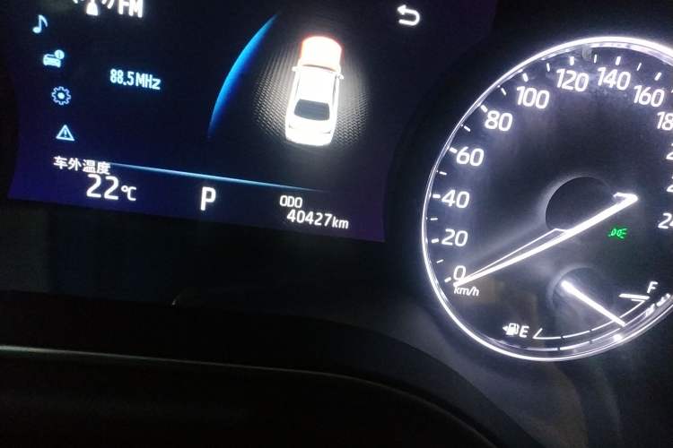 Used Toyota Avalon 2019 Dual-Engine 2.5L XLE Prestige Version China VI Standard Odometer Close Up