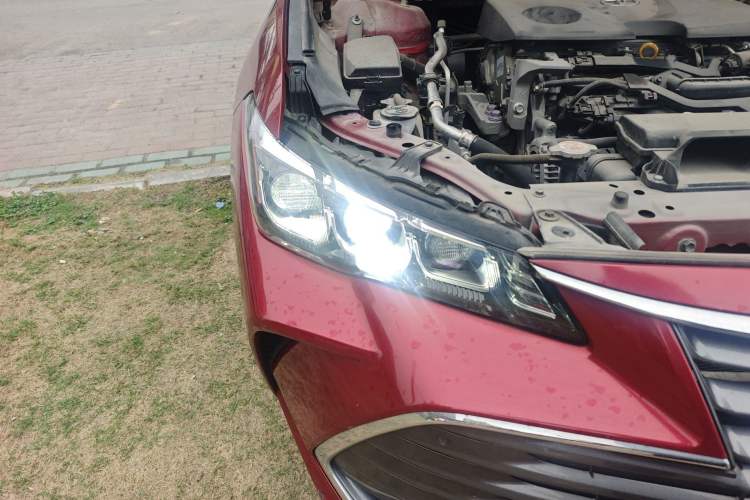 Used Toyota Avalon 2019 2.0L XLE Premium Edition China VI Right Front Headlight
