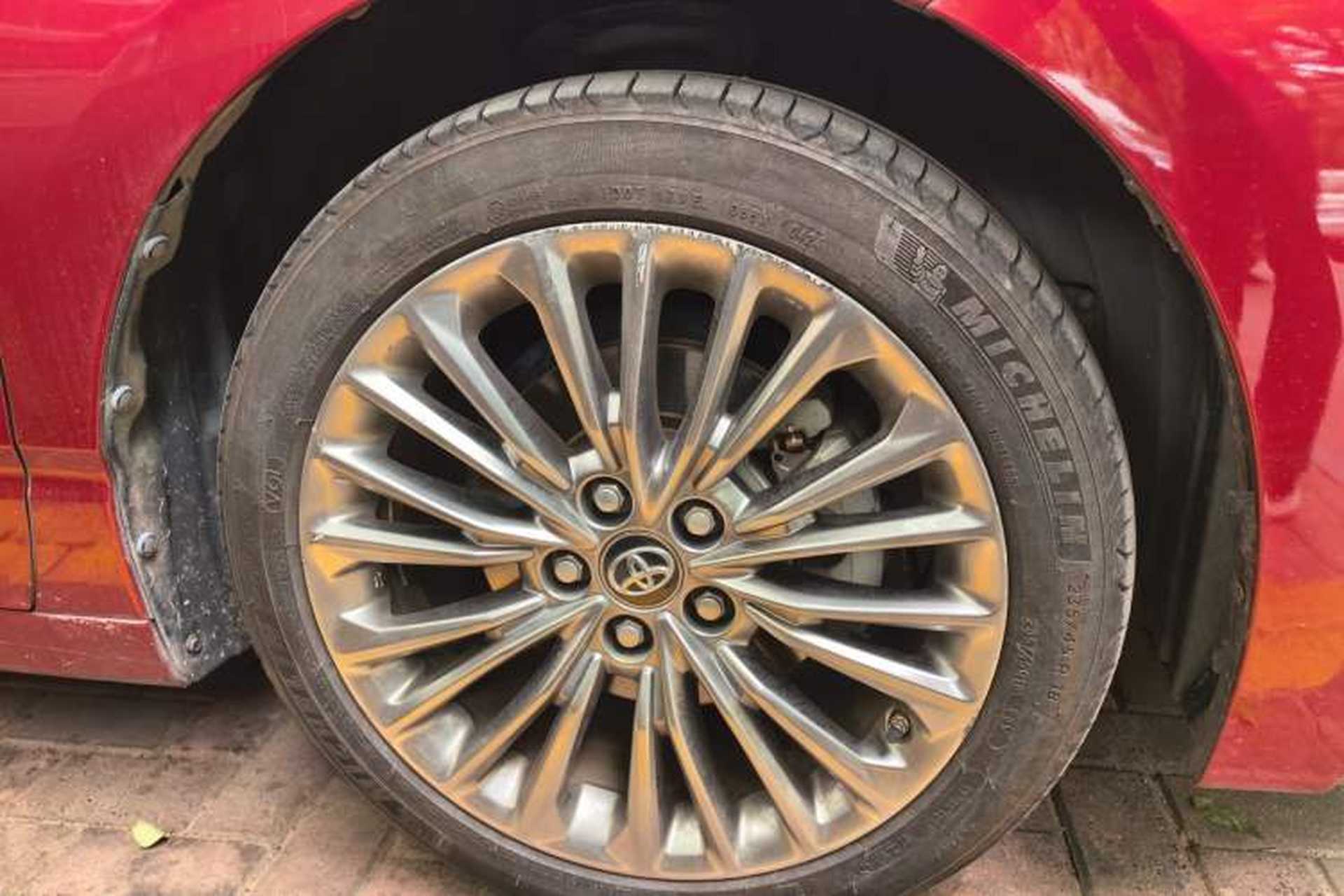 Used Toyota Avalon 2019 Dual-Engine 2.5L Limited Flagship Edition China VI Standard Right Front Wheel Hub
