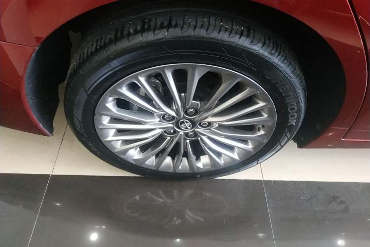 Used Toyota Avalon 2019 Dual-Engine 2.5L XLE Prestige Version China VI Standard Right Rear Wheel Hub