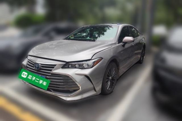 Ojetý Toyota Avalon 2019 Dual-Engine 2.5L XLE Prestige Version China VI Standard