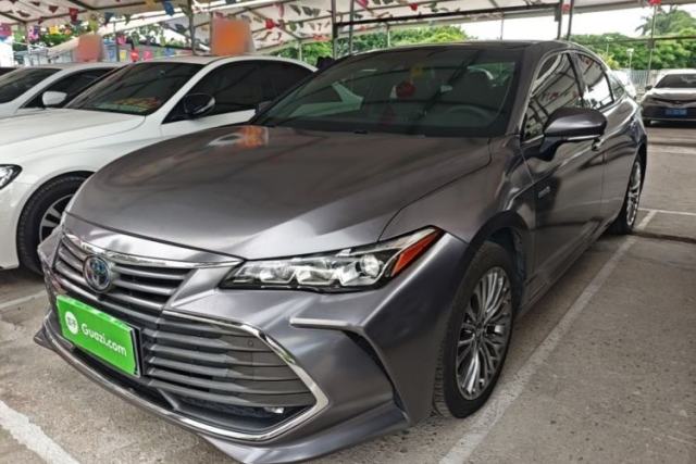 Ojetý Toyota Avalon 2019 Dual-Engine 2.5L XLE Prestige Version China VI Standard