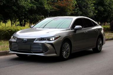 Used Toyota Avalon 2019 Dual-Engine 2.5L XLE Prestige Version China VI Standard
