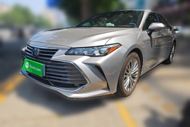 Used Toyota Avalon 2019 Dual-Engine 2.5L XLE Prestige Version China VI Standard
