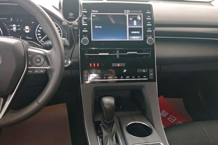 Used Toyota Avalon 2019 Dual-Engine 2.5L XLE Prestige Version China VI Standard Audio And AC Panel
