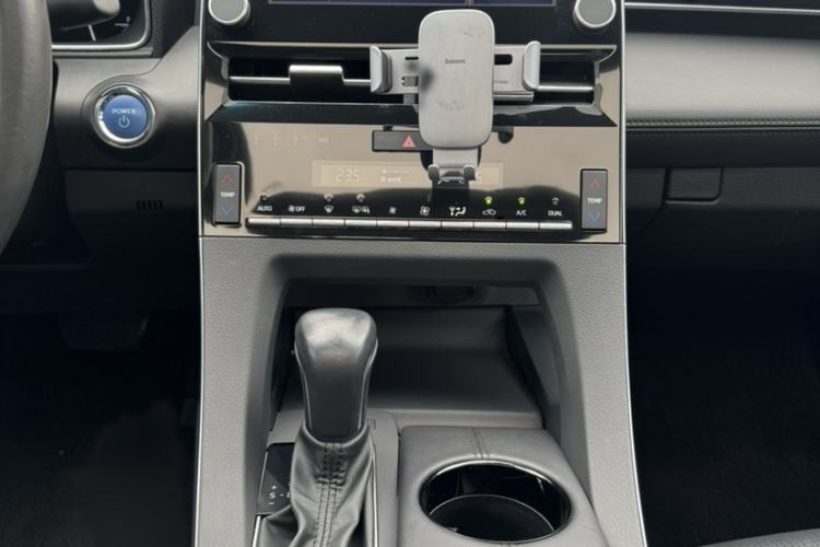 Used Toyota Avalon 2019 Dual-Engine 2.5L Luxury Edition China VI Standard Audio And AC Panel