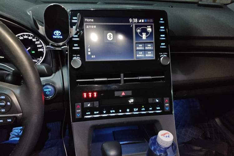 Used Toyota Avalon 2019 Dual-Engine 2.5L XLE Prestige Version China VI Standard Audio And AC Panel