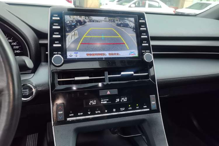 Used Toyota Avalon 2019 2.0L Luxury Edition China VI Standard Audio And AC Panel