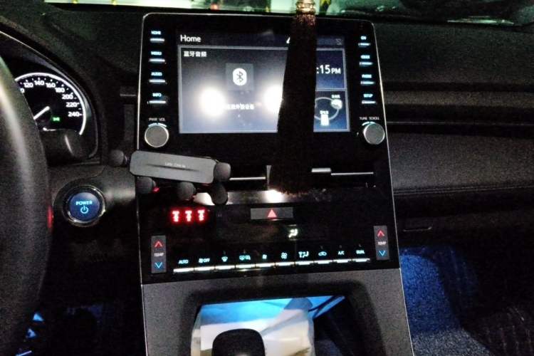 Used Toyota Avalon 2019 Dual-Engine 2.5L Luxury Edition China VI Standard Audio And AC Panel