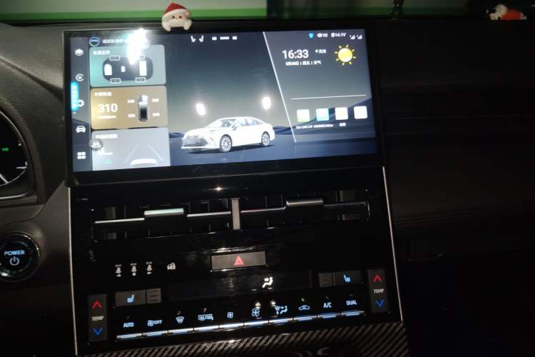 Used Toyota Avalon 2019 Dual-Engine 2.5L XLE Prestige Version China V Standard Audio And AC Panel