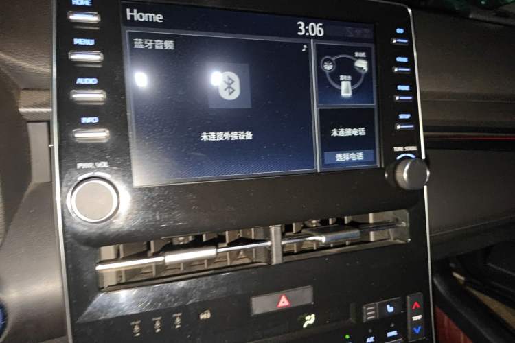 Used Toyota Avalon 2019 Dual-Engine 2.5L XLE Prestige Version China VI Standard Audio And AC Panel