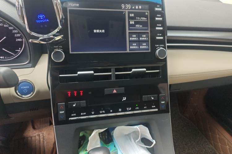 Used Toyota Avalon 2019 Dual-Engine 2.5L XLE Prestige Version China V Standard Audio And AC Panel