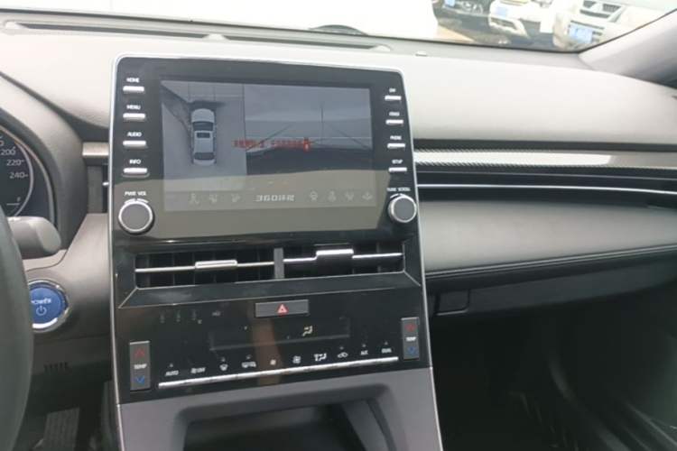 Used Toyota Avalon 2019 Dual-Engine 2.5L Luxury Edition China VI Standard Audio And AC Panel