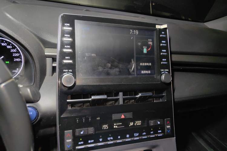 Used Toyota Avalon 2019 Dual-Engine 2.5L XLE Prestige Version China VI Standard Audio And AC Panel