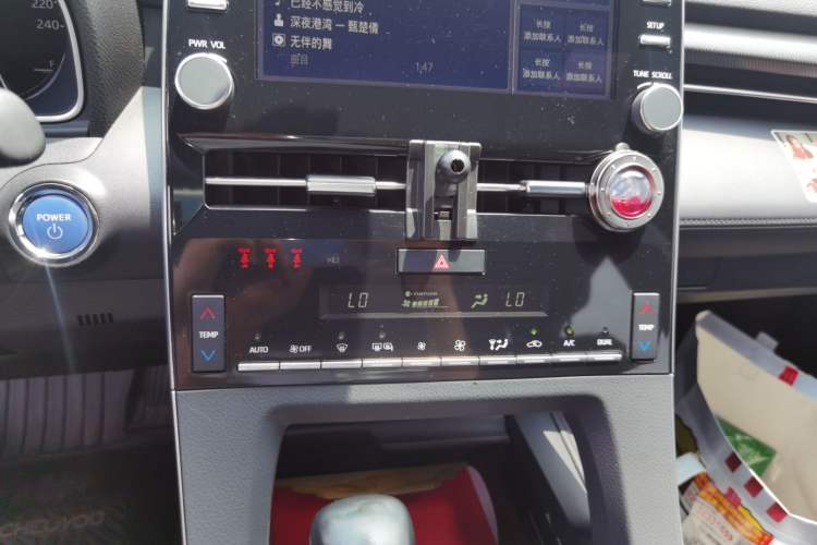 Used Toyota Avalon 2019 Dual-Engine 2.5L Luxury Edition China VI Standard Audio And AC Panel
